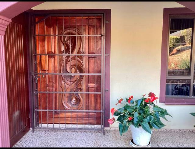 3 BEDROOM HOUSE FOR SALE IN NORTHDENE